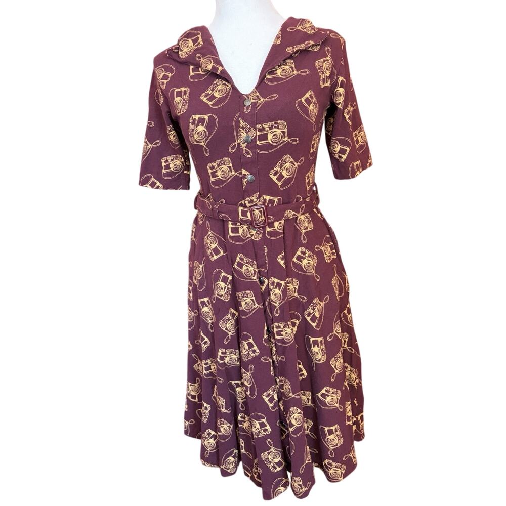 Effieβs Heart Dress Sz M Vintage Style Camera Print Retro Button Down Burgundy